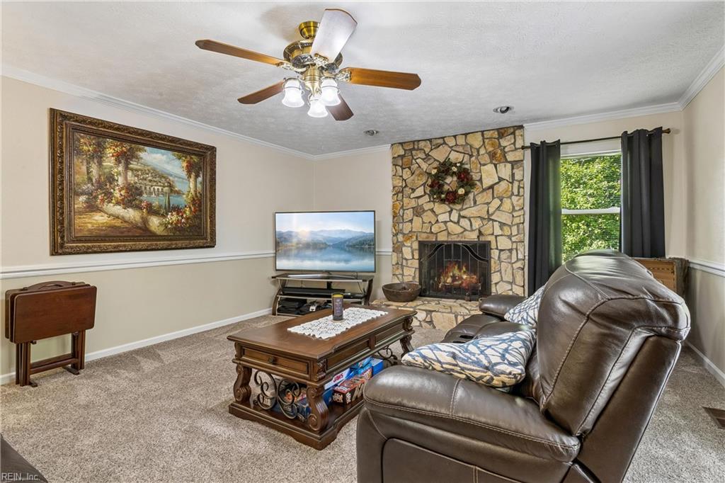 2739 Linden Ln Property Photo 10