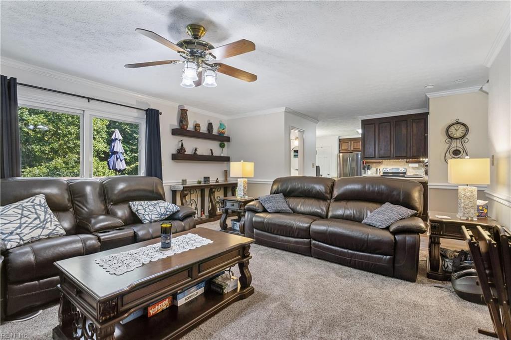 2739 Linden Ln Property Photo 12