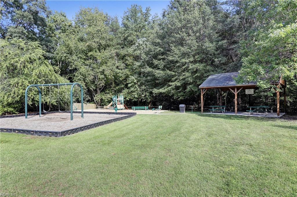 2739 Linden Ln Property Photo 47