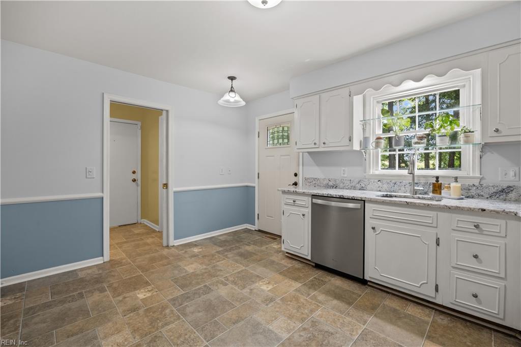 760 Village Green Pw Property Photo 10