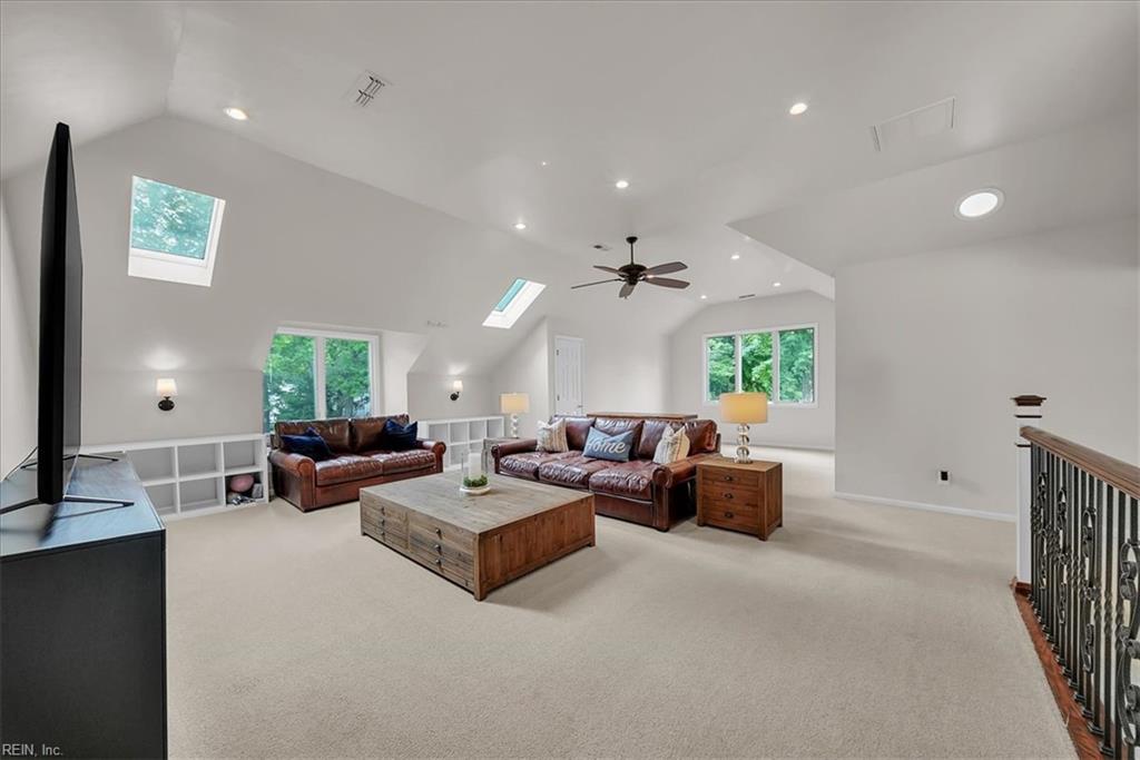 2044 Hallmark Way Property Photo 29