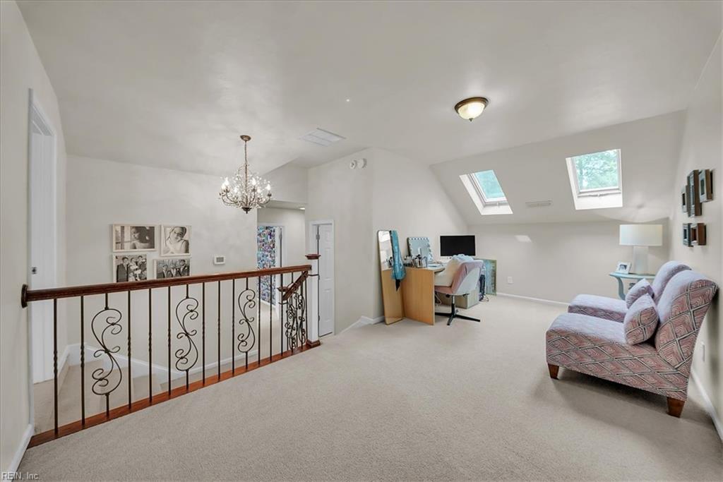 2044 Hallmark Way Property Photo 32