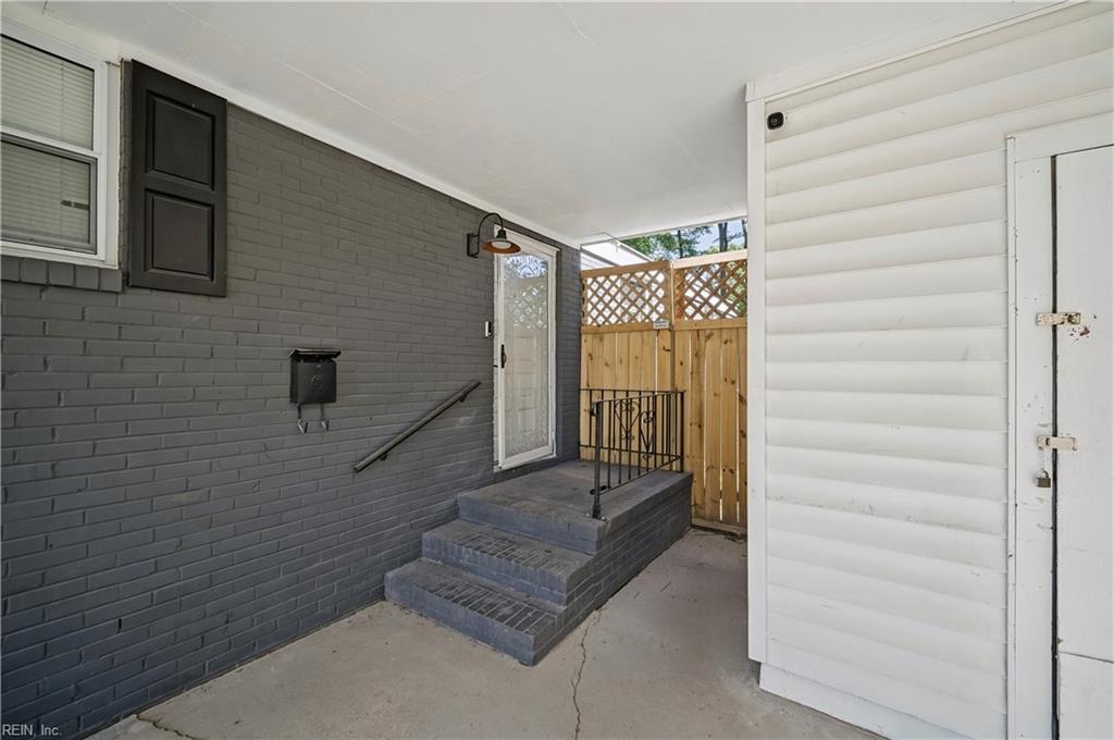 3532 Evangeline St Property Photo 5