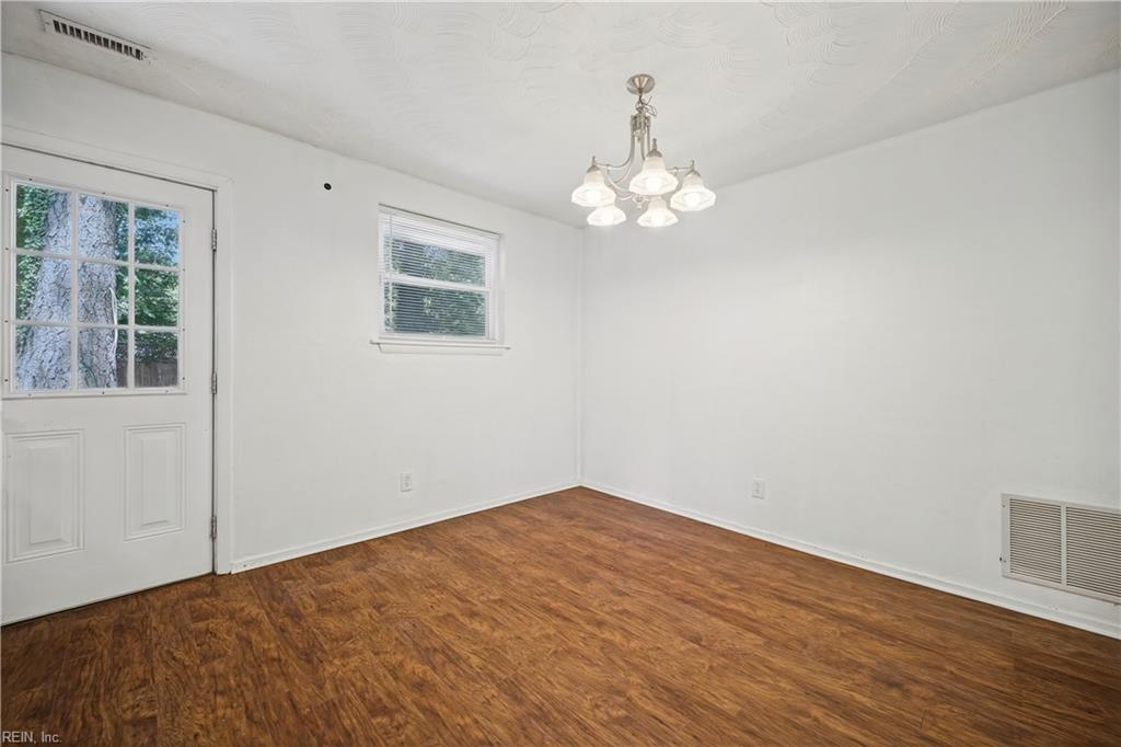 3532 Evangeline St Property Photo 6