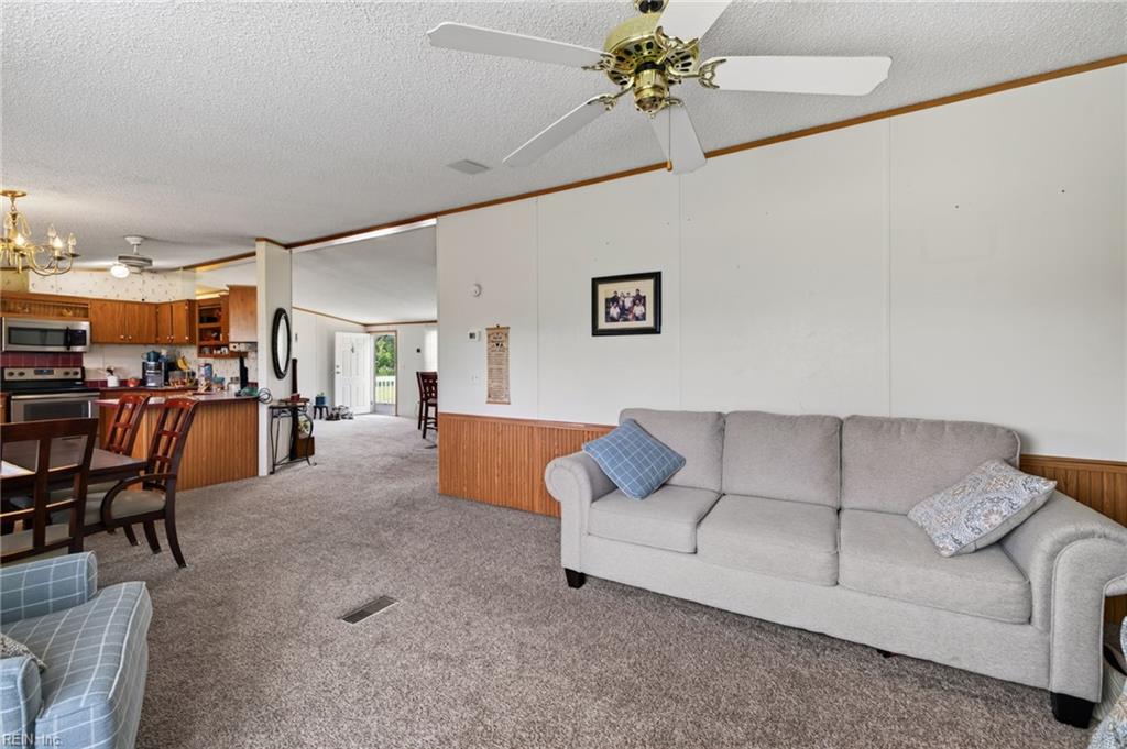 650b Egan Ln Property Photo 8