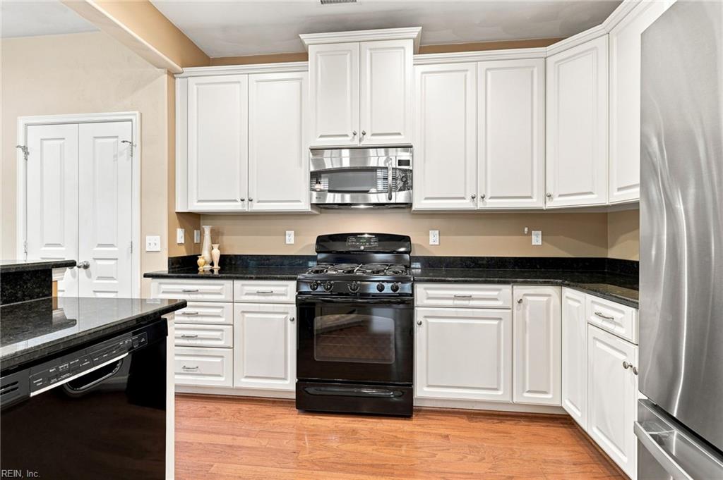 5420 Paperwhite Ln Property Photo 11