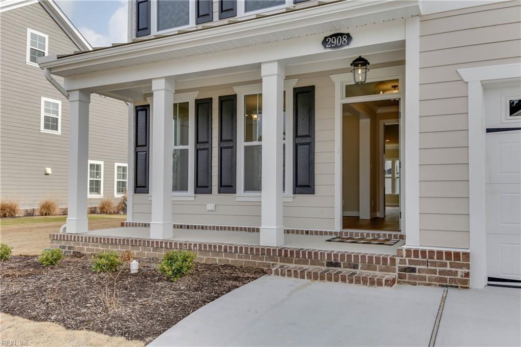 Mm Camellia W/ Sunroom Property Photo 4