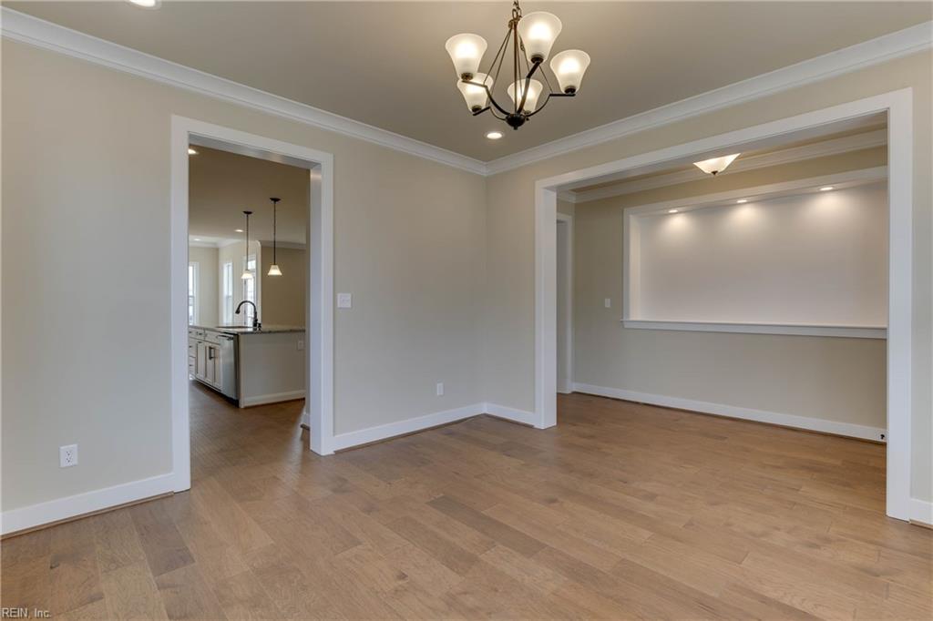 Mm Camellia W/ Sunroom Property Photo 7