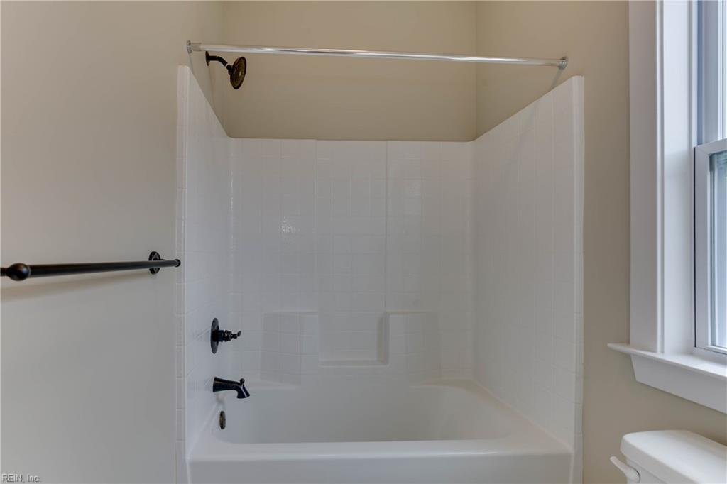 Mm Camellia W/ Sunroom Property Photo 35