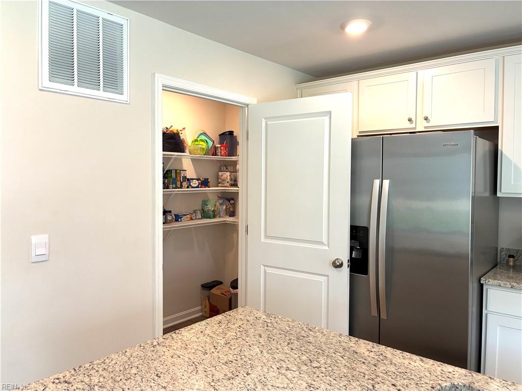 220 Landview Ln Property Photo 18