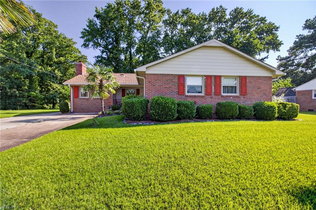4704 Hunters Point Dr Property Photo 3