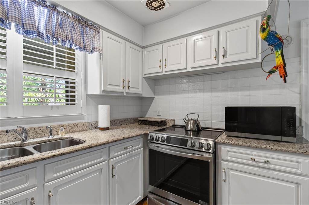 4704 Hunters Point Dr Property Photo 17