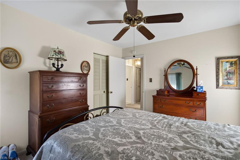 4704 Hunters Point Dr Property Photo 29