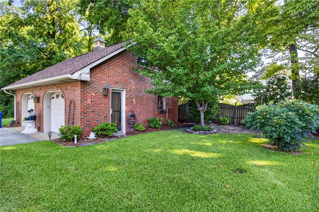4704 Hunters Point Dr Property Photo 36