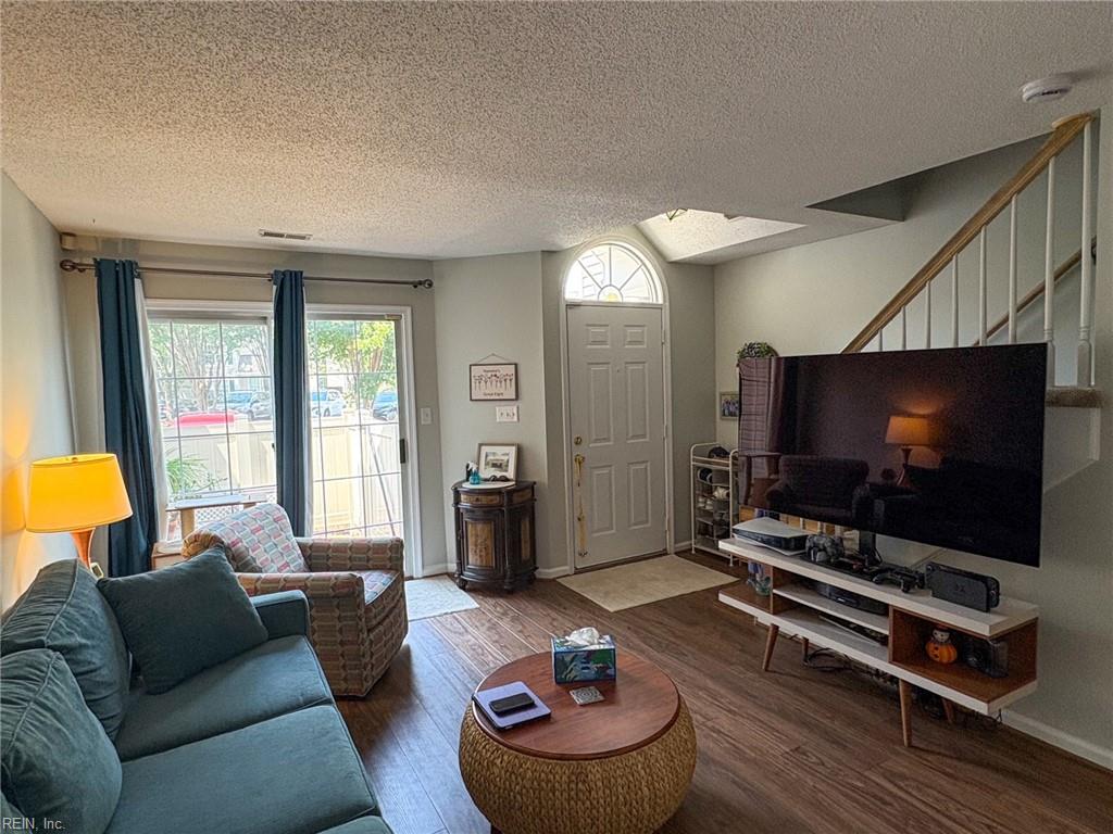 3837 Lasalle Dr Property Photo 6