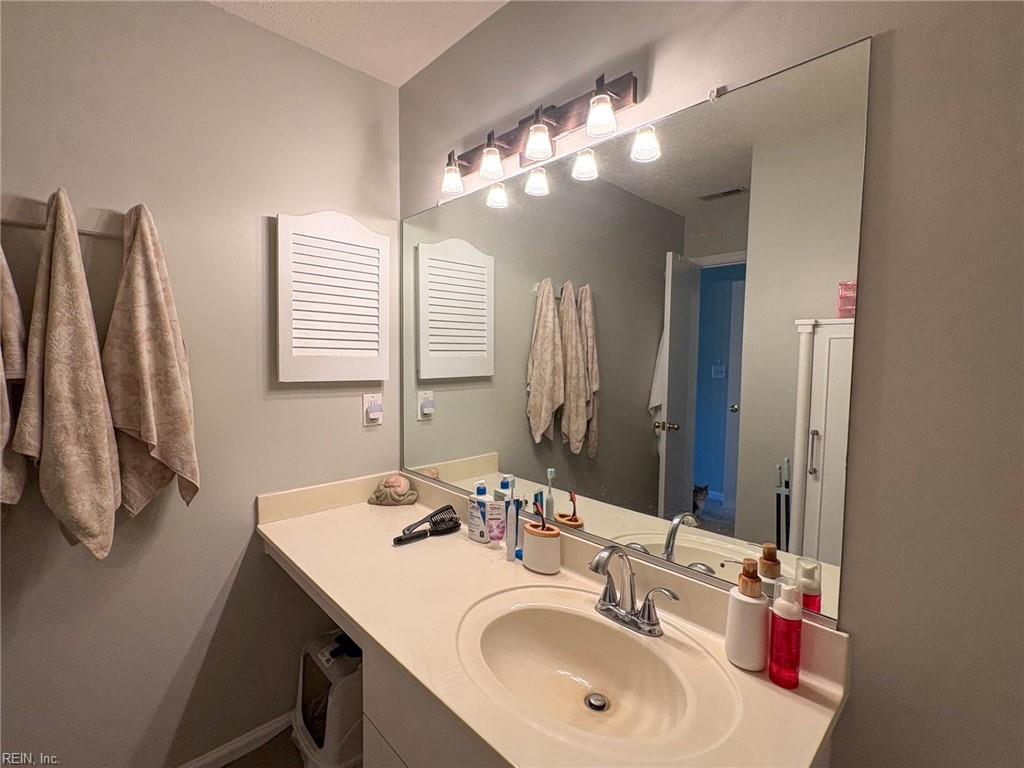 3837 Lasalle Dr Property Photo 14
