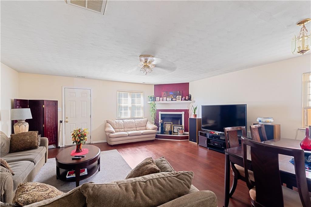 969 Avenue E Property Photo 8