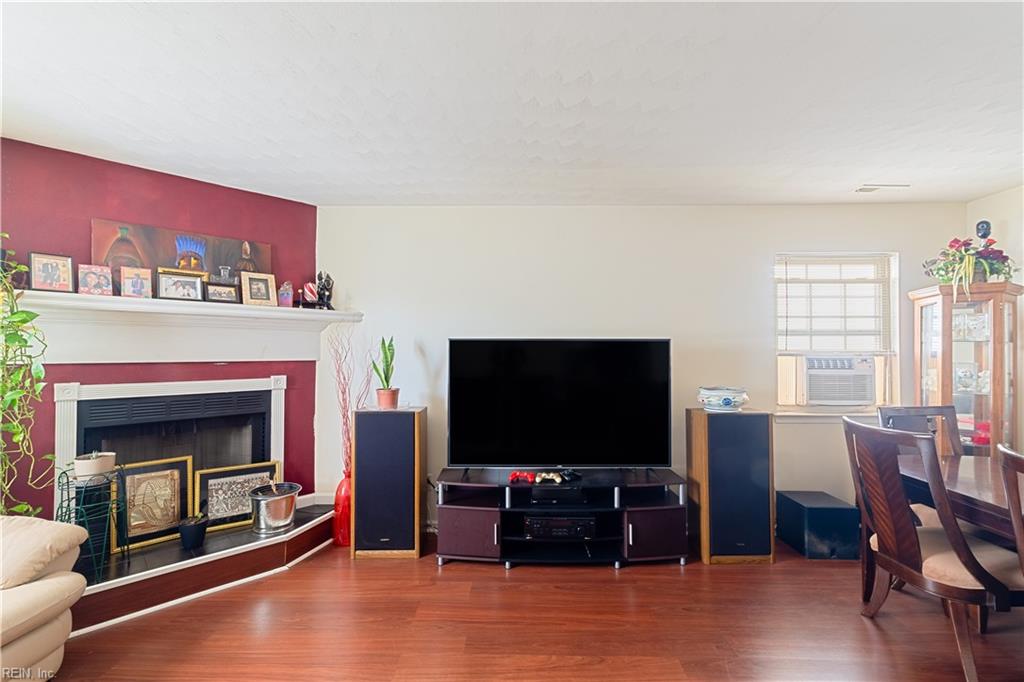 969 Avenue E Property Photo 10