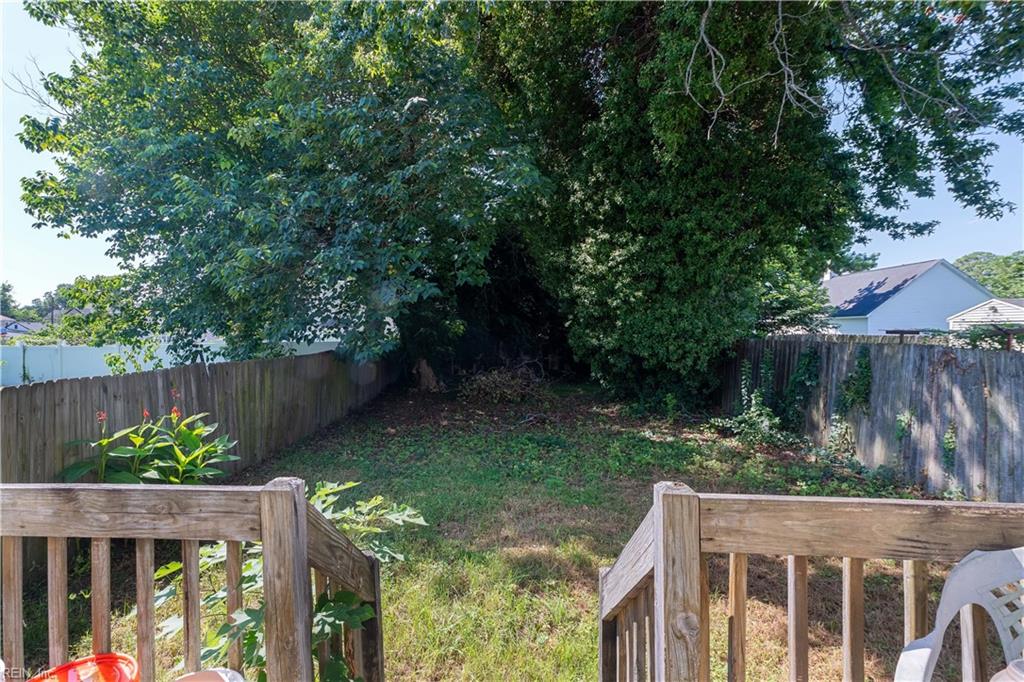 969 Avenue E Property Photo 23