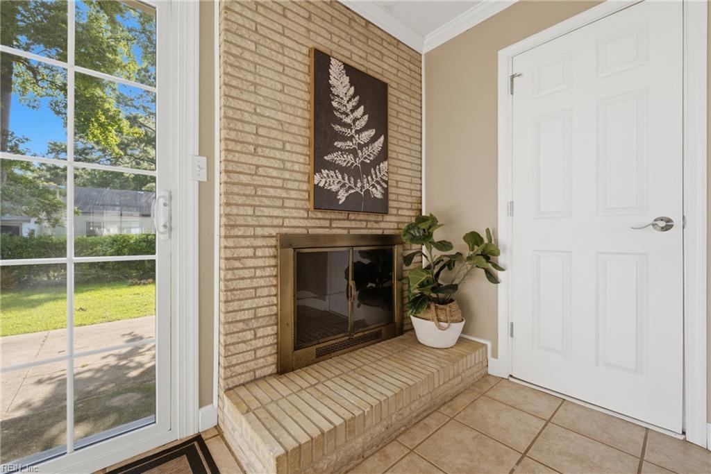 208 Great Hall Ct Property Photo 14