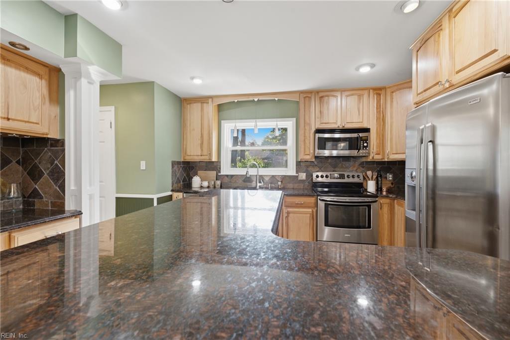 208 Great Hall Ct Property Photo 19