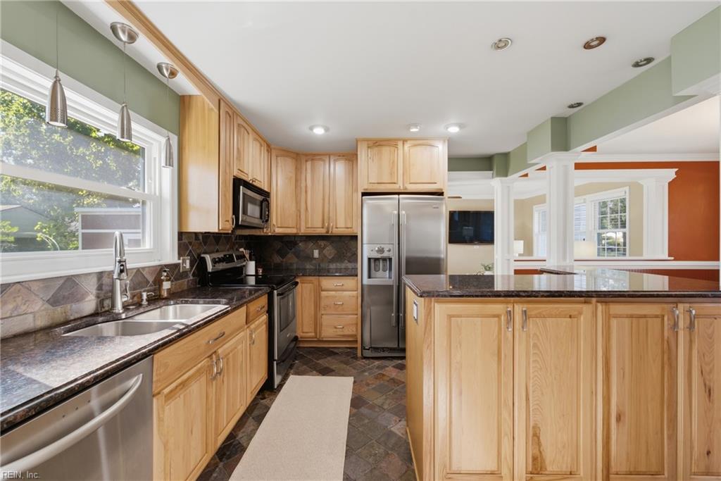 208 Great Hall Ct Property Photo 21