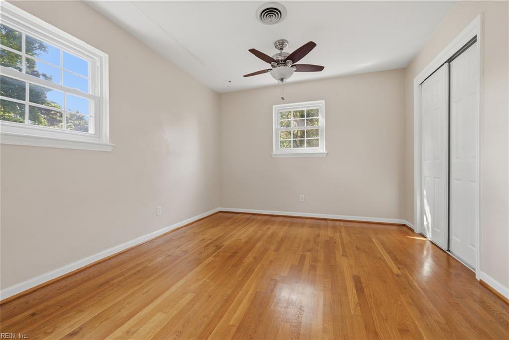 208 Great Hall Ct Property Photo 31