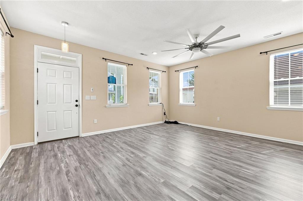 945 Gordon Ave Property Photo 3