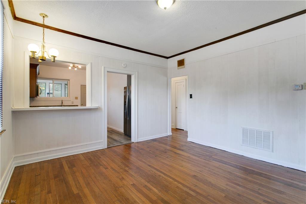 1346 26th St Property Photo 10