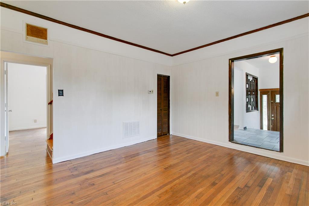 1346 26th St Property Photo 11
