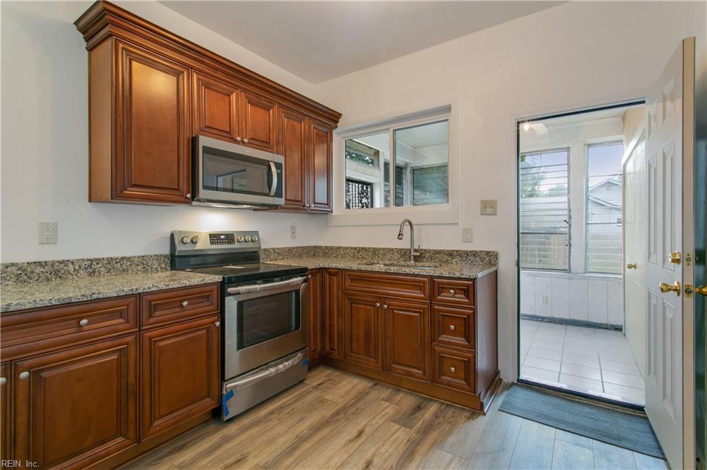 1346 26th St Property Photo 17