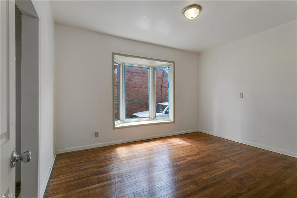 1346 26th St Property Photo 18