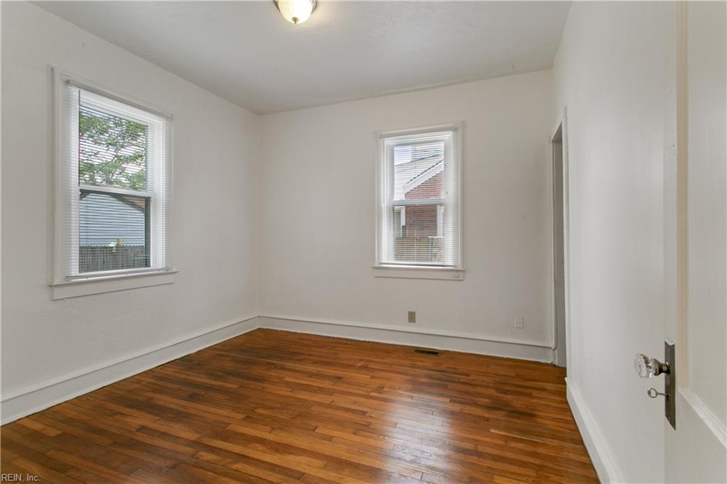 1346 26th St Property Photo 20