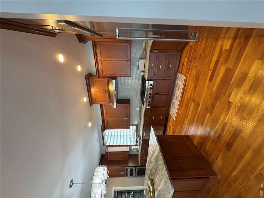 744 Yarmouth St Property Photo 11