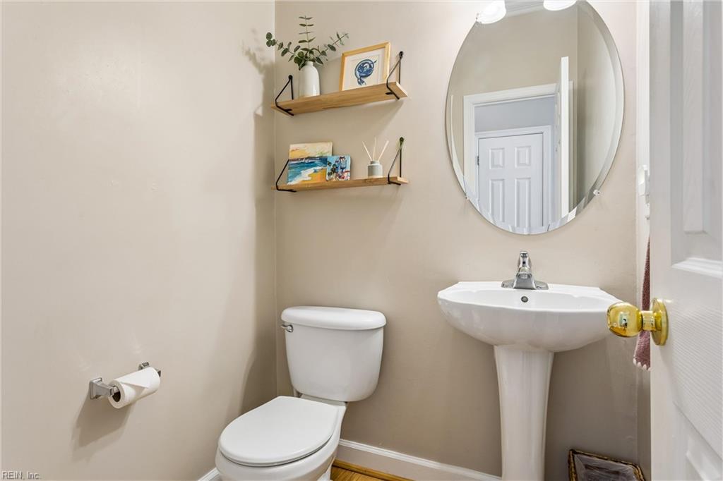 941 Oakland Ave Property Photo 17