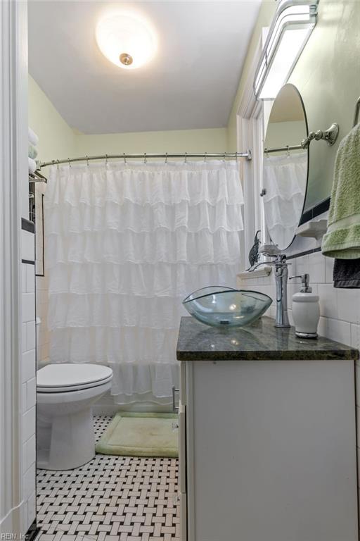 1412 Clay St Property Photo 15