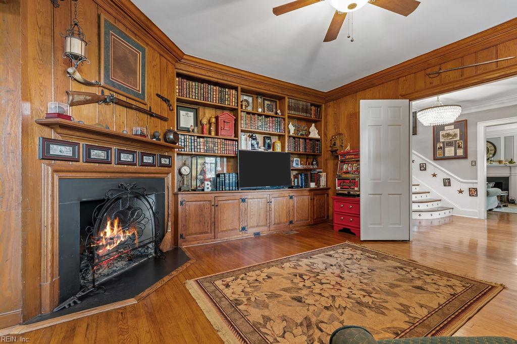 1412 Clay St Property Photo 18