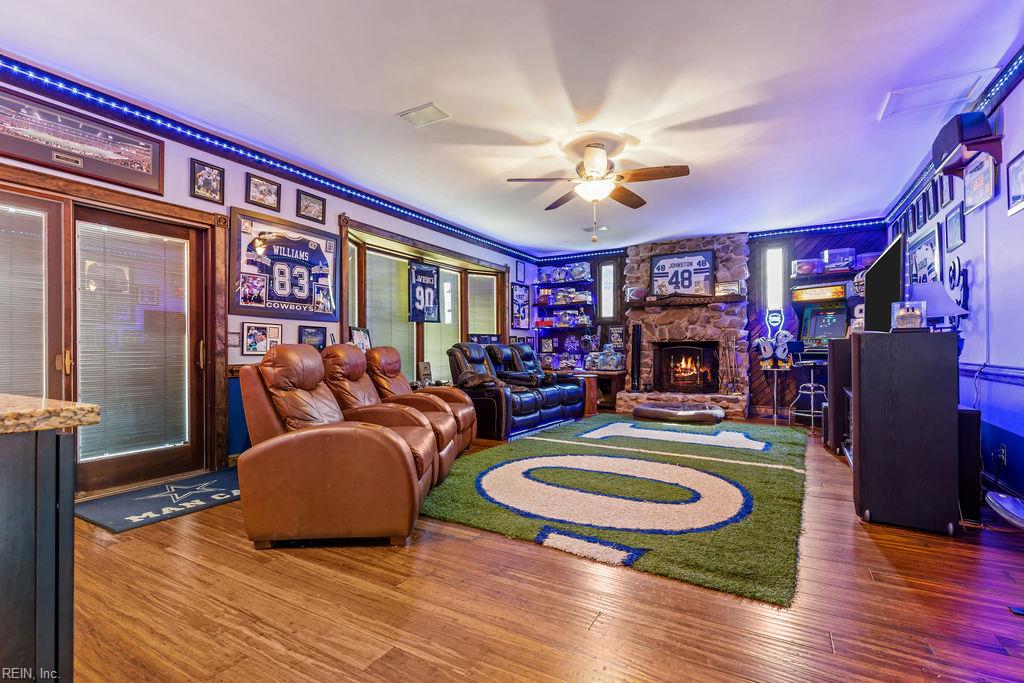 1412 Clay St Property Photo 21