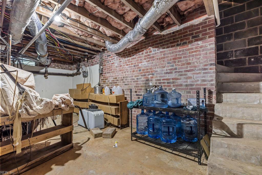 1412 Clay St Property Photo 42