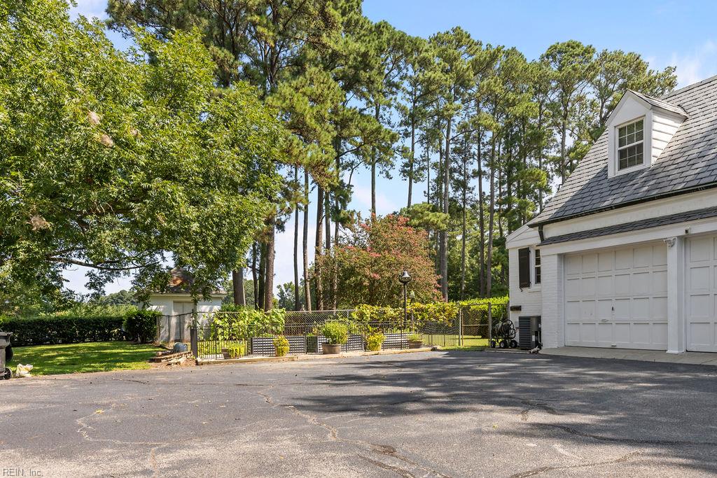 1412 Clay St Property Photo 47