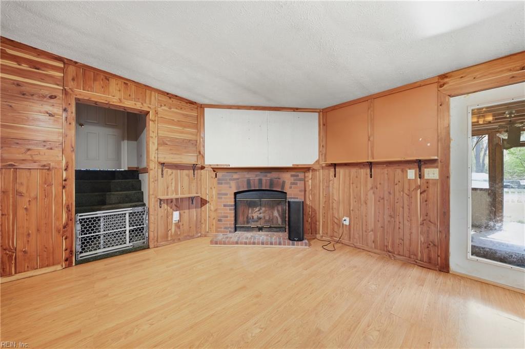 594 Drum Hill Rd Property Photo 11