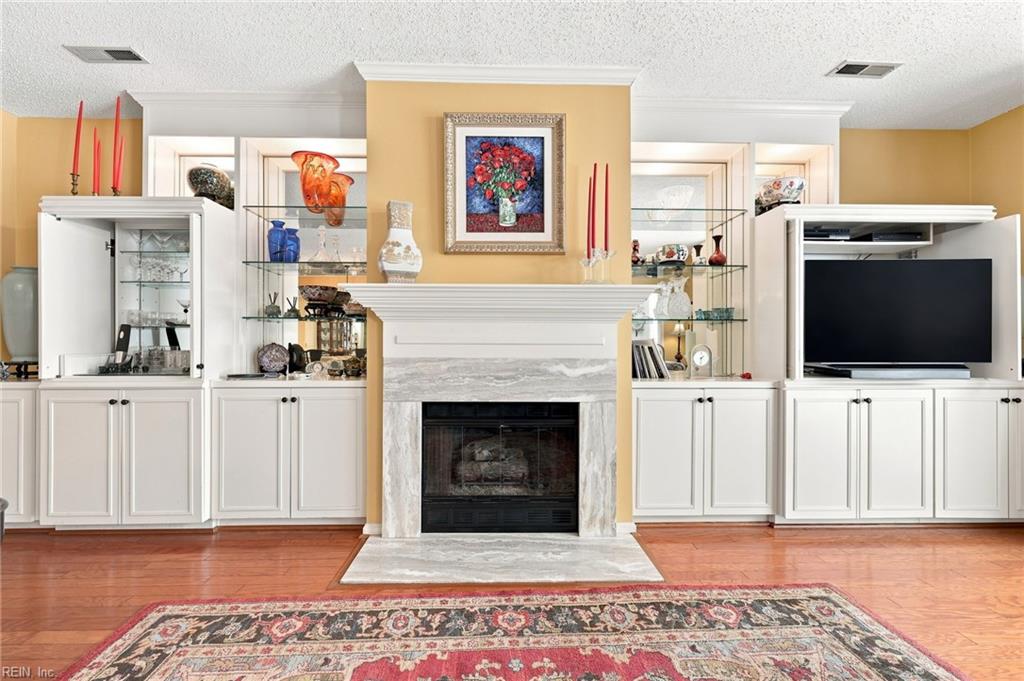 941 Royal Cove Way Property Photo 13