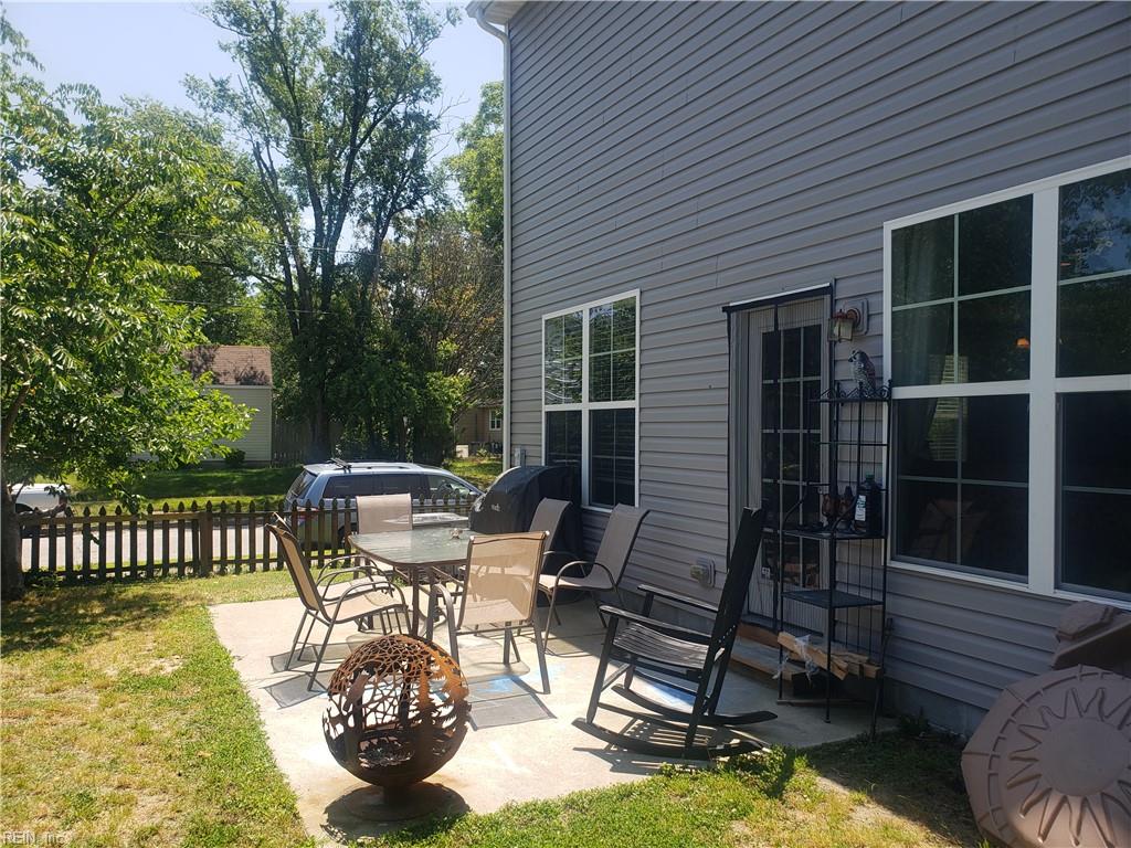 328 Cherry St Property Photo 4
