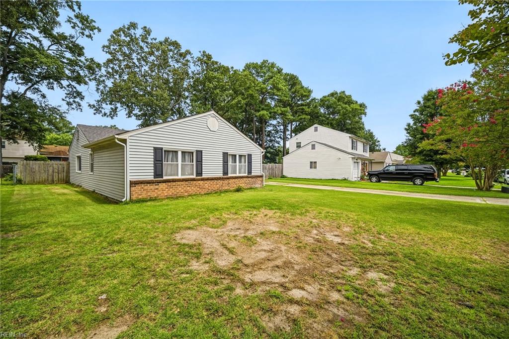 3832 Old Farm Rd Property Photo 2