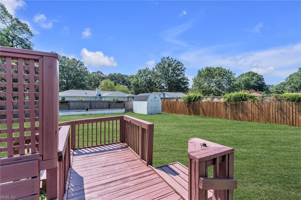 4633 Miles Standish Rd Property Photo 9
