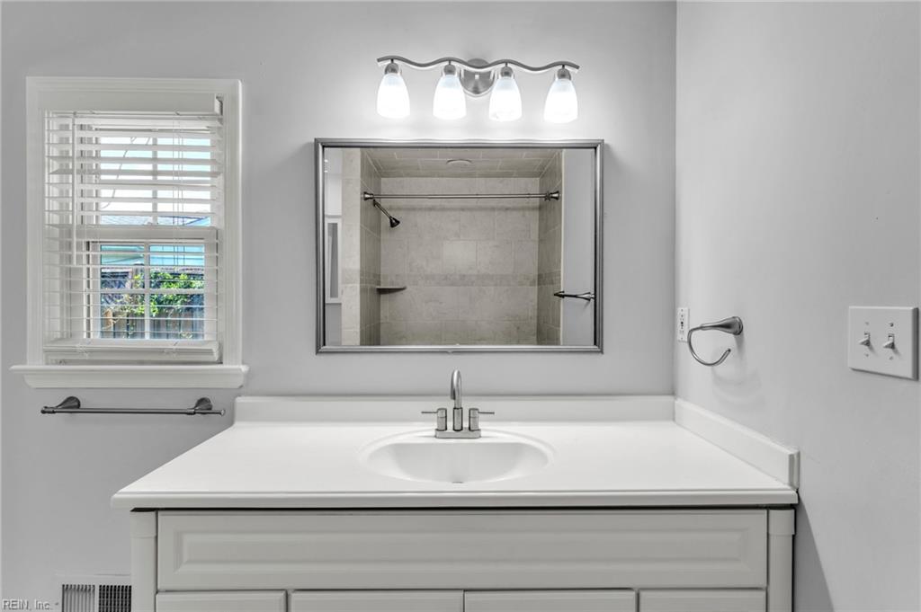 4633 Miles Standish Rd Property Photo 41