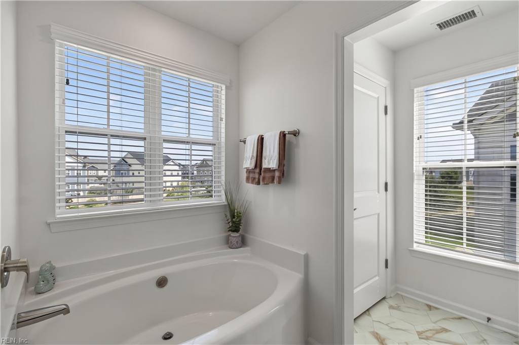 316 Middleton Way Property Photo 29