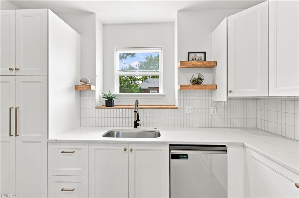 3781 Surry Rd Property Photo 27