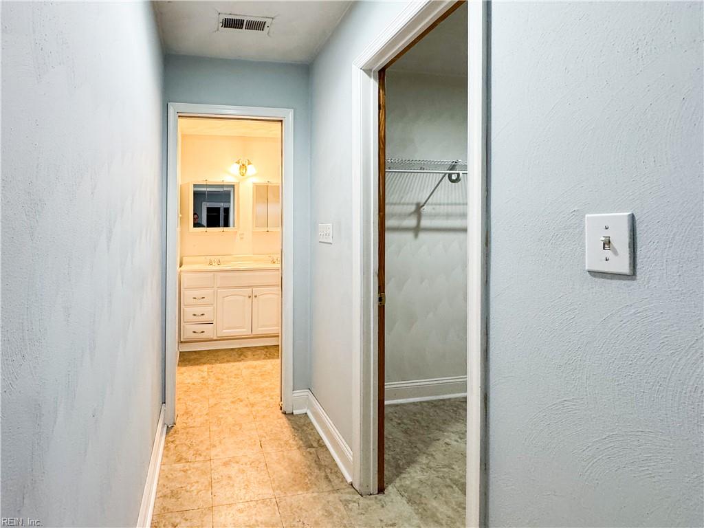 409 E Lorengo Ave Property Photo 29