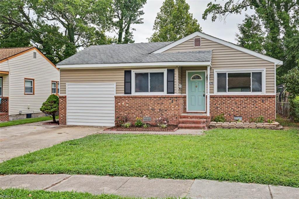 1425 Shadywood Rd Property Photo 2
